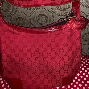 Authentic Gucci Shoulder bag...great condition